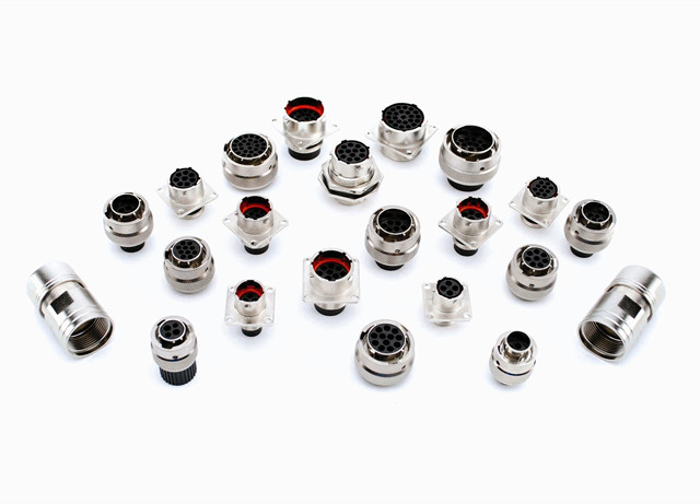 供應(yīng) Littelfuse 輕觸開(kāi)關(guān)、DC車(chē)用連接器、溫度傳感器 和 碳化硅（SiC）產(chǎn)品